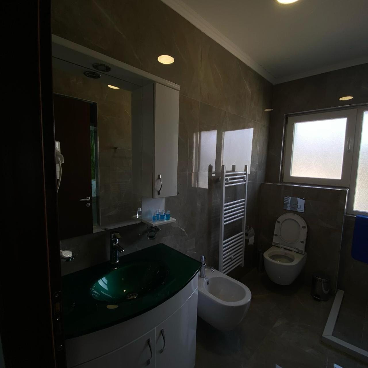 Hotel Pogradeci 2 Tushemisht Zewnętrze zdjęcie
