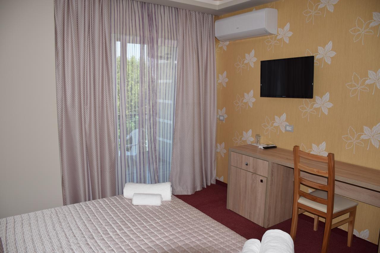 Hotel Pogradeci 2 Tushemisht Zewnętrze zdjęcie