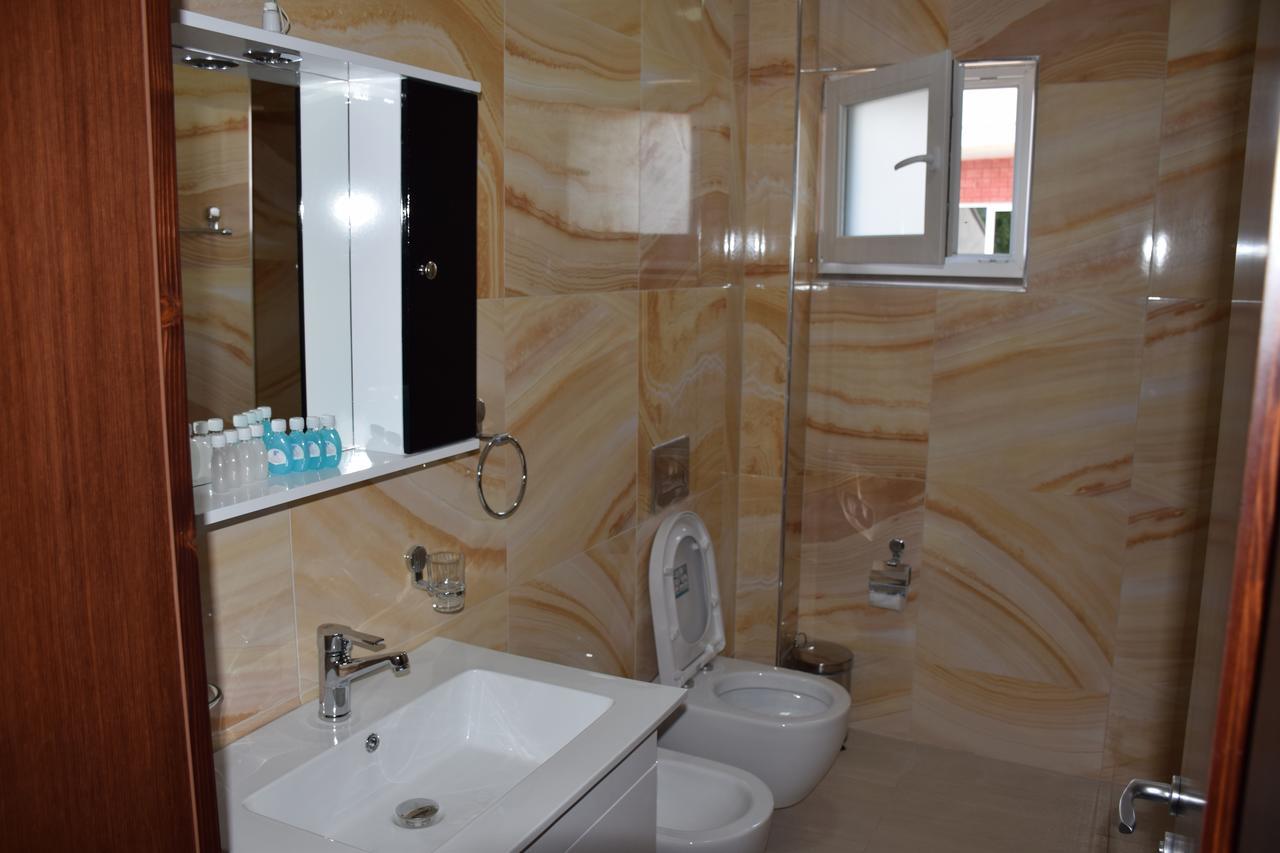 Hotel Pogradeci 2 Tushemisht Zewnętrze zdjęcie